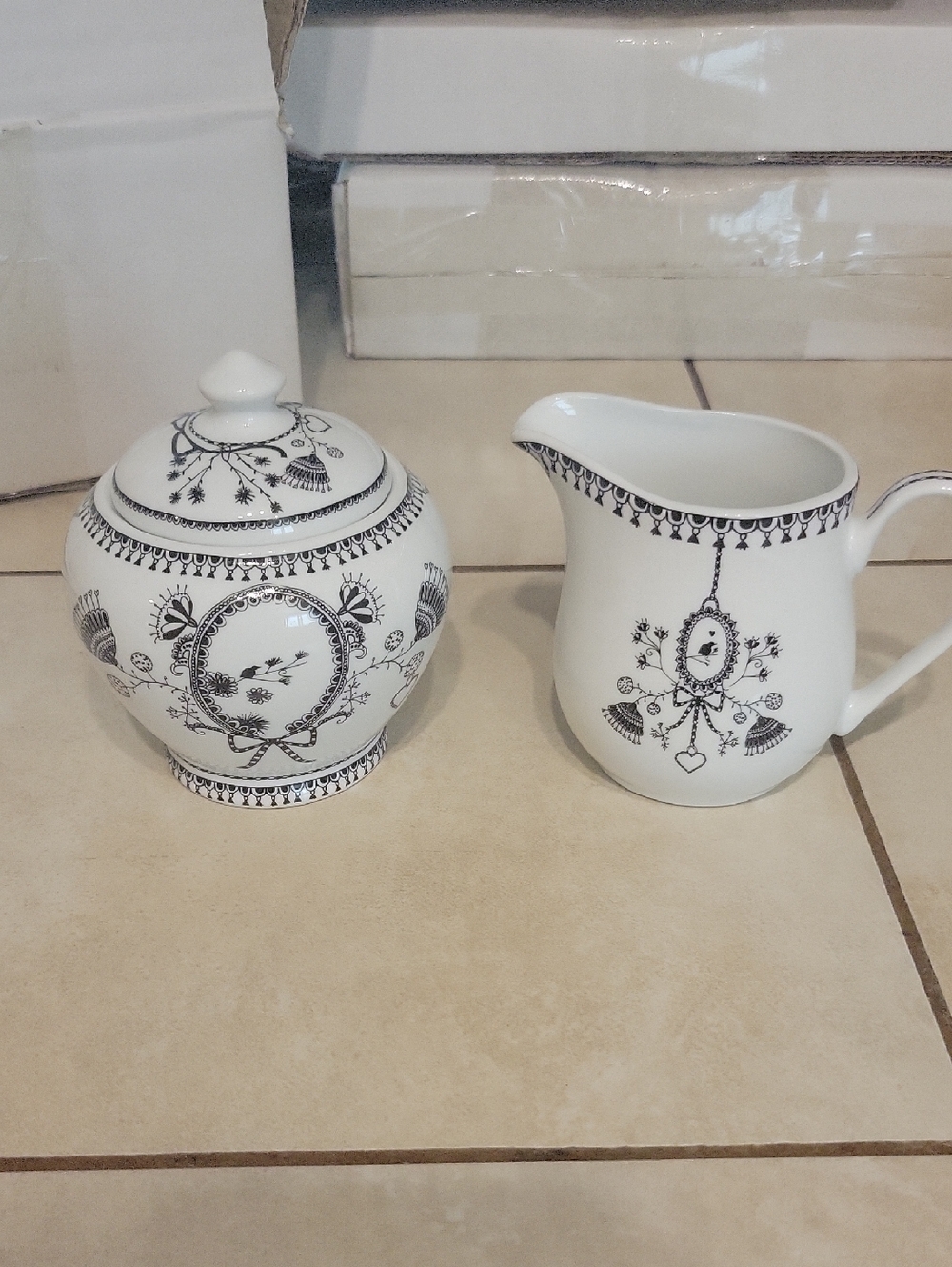 NWT Miss Blackbirdy Sugar Bowl Creamer Set